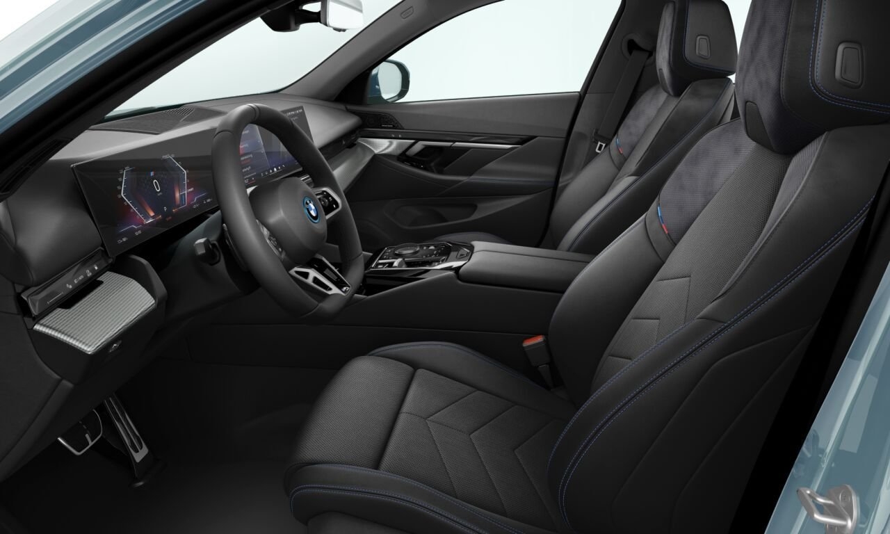 BMW i5 xDrive40 Touring 2025, photo 4/4