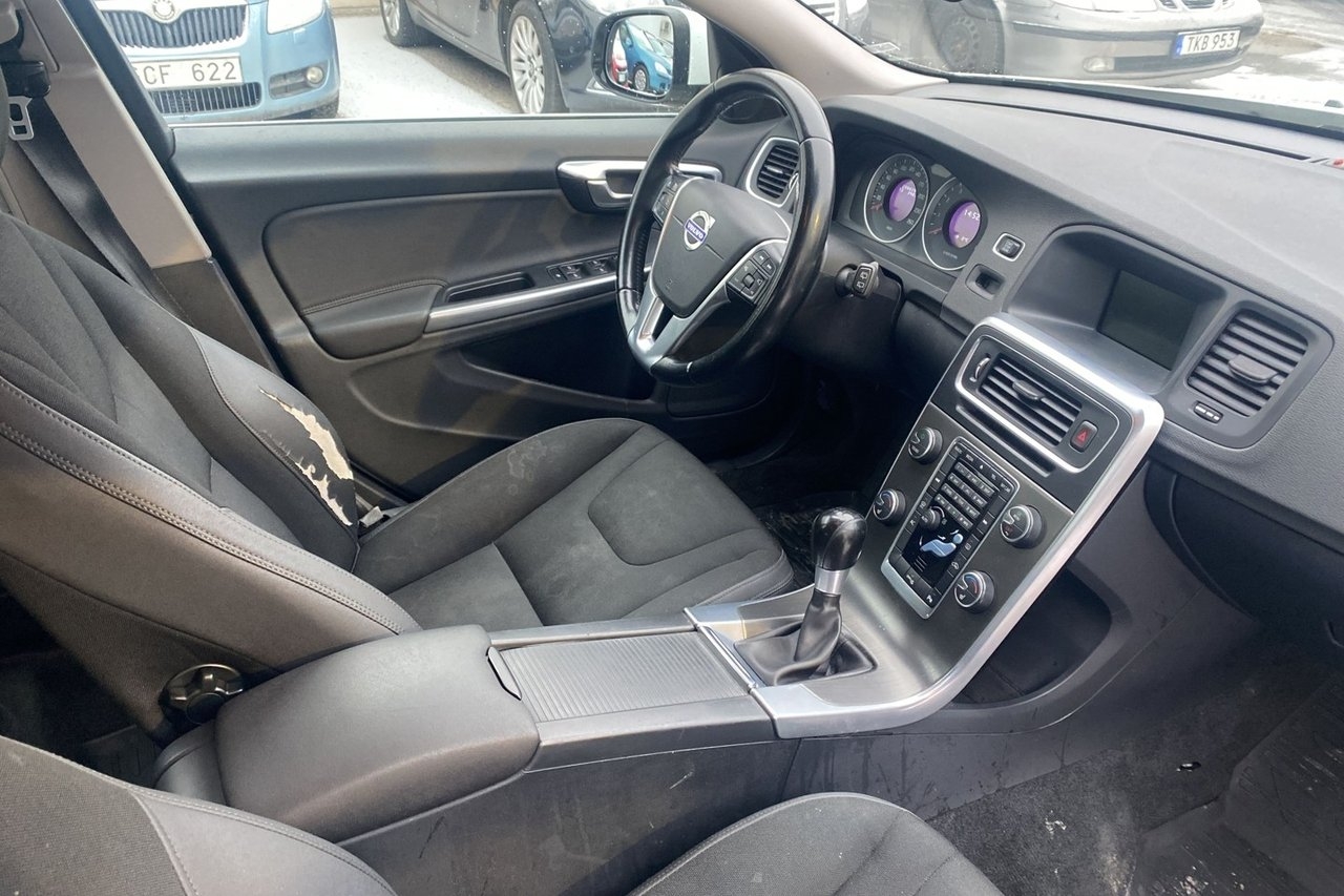 Volvo V60 T3 Momentum Drag K-Rem bytt 2012, bild 5/9