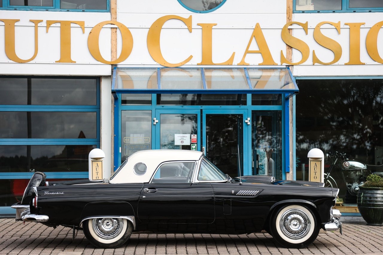 Ford Thunderbird
