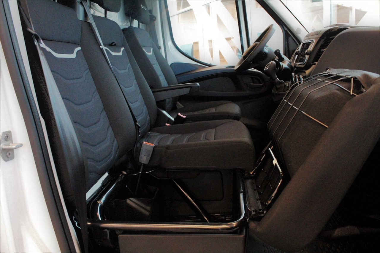 Iveco Daily 12m3 skåp van 5 984/mån 2025, bild 6/6