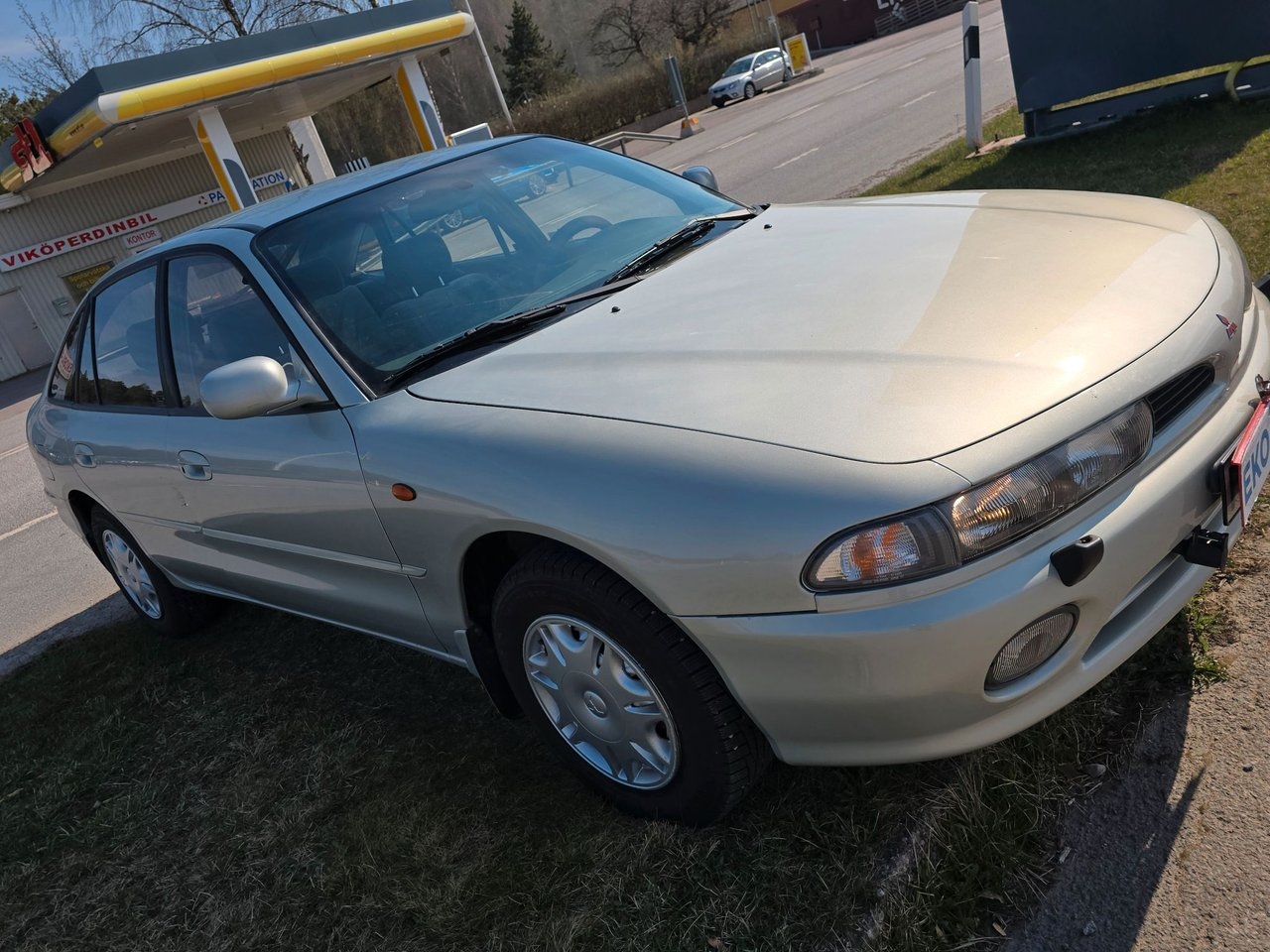 Mitsubishi Galant 1995, kuva 3/10