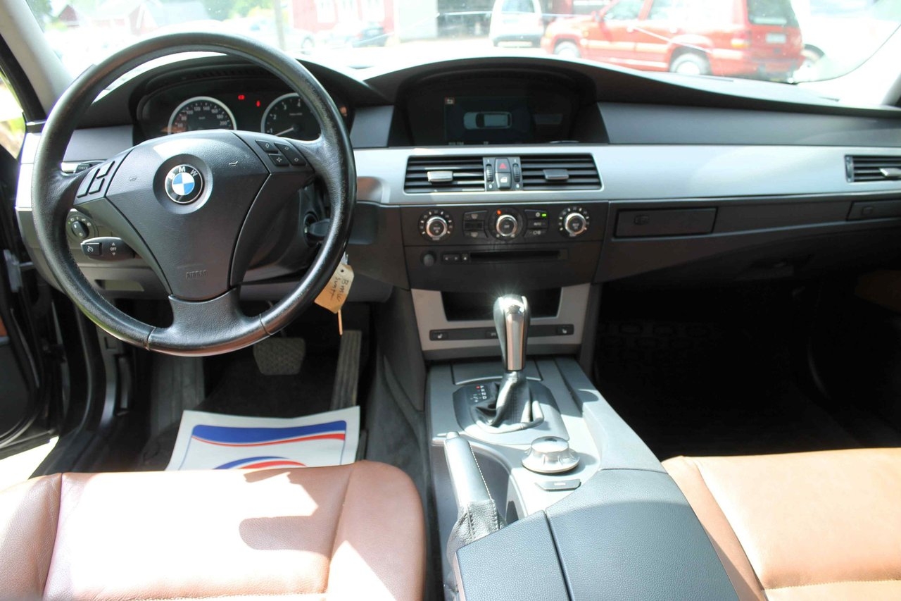 BMW 525 i Touring Euro 4 2006, bild 4/4