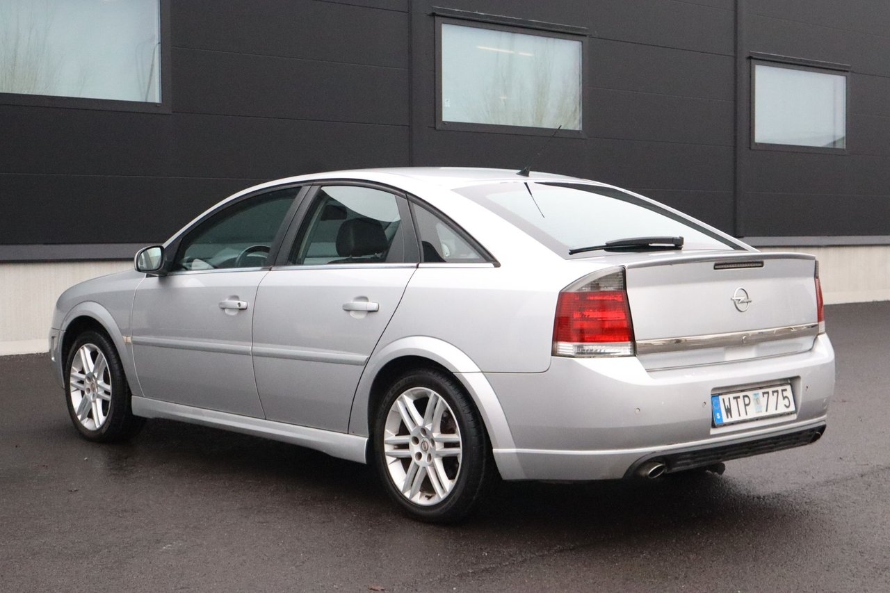Opel Vectra GTS / SPORT 2.0 Turbo 175HK 2005, bild 3/16