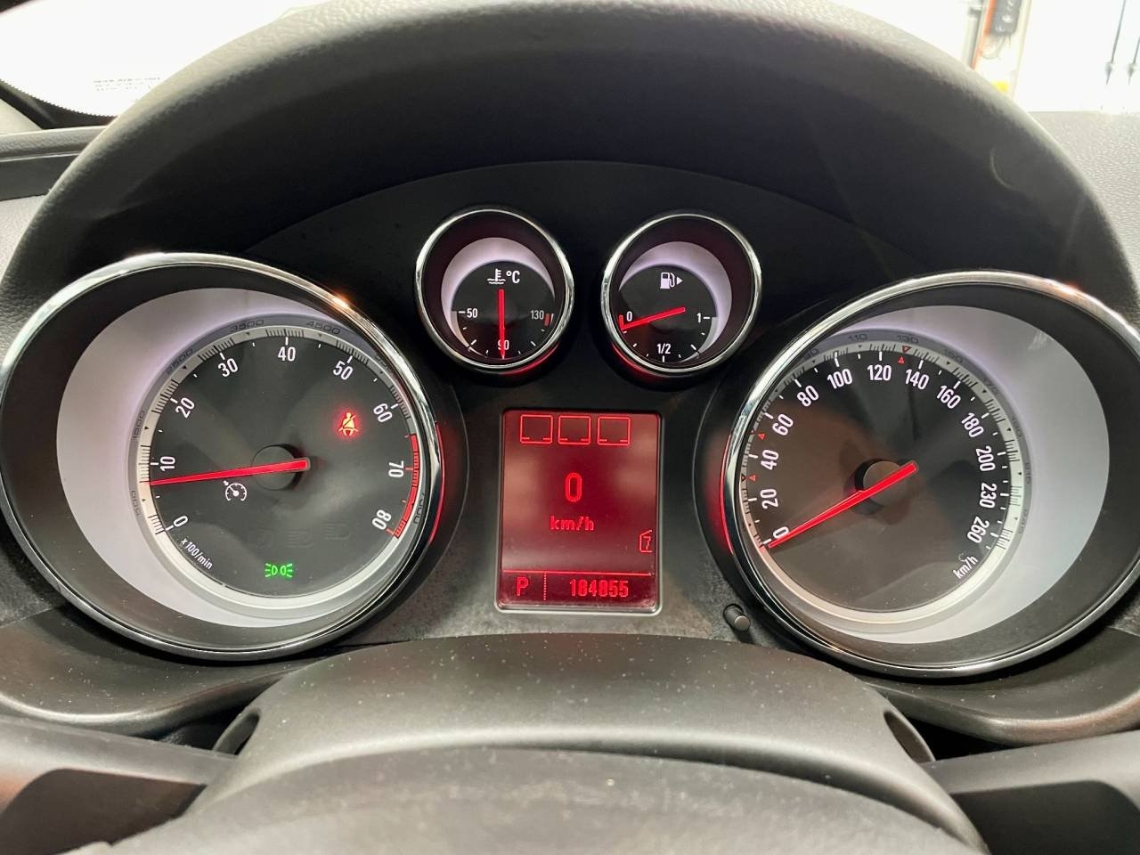 Opel Insignia 2009, kuva 5/10