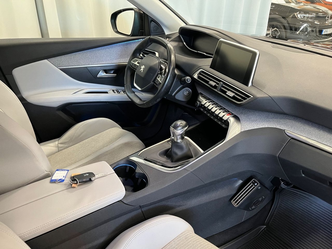 Peugeot 3008 Allure 1.2 PureTech 130 2017, bild 6/8