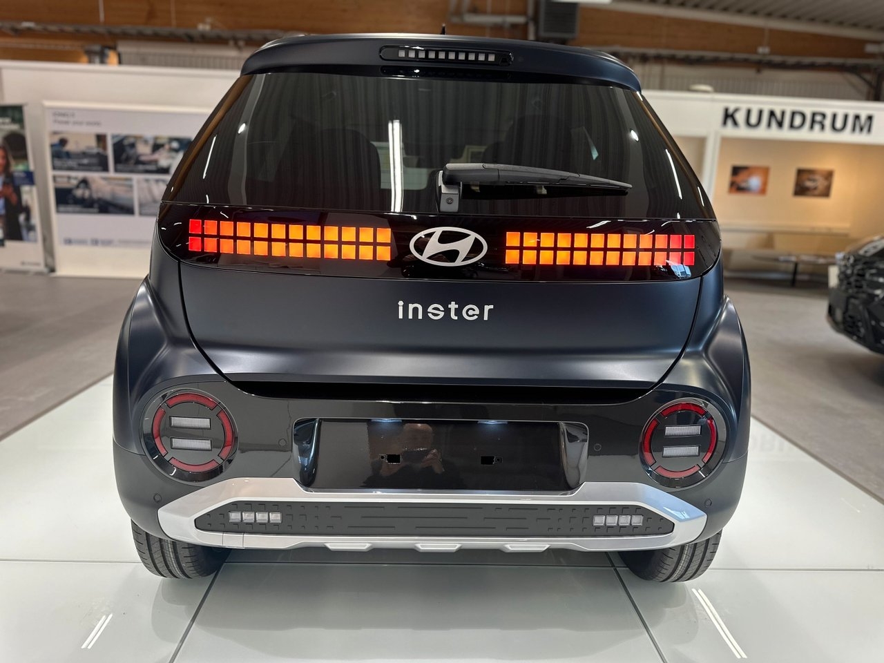 Hyundai Ioniq INSTER Essential 42 kWh 2025, bild 4/15