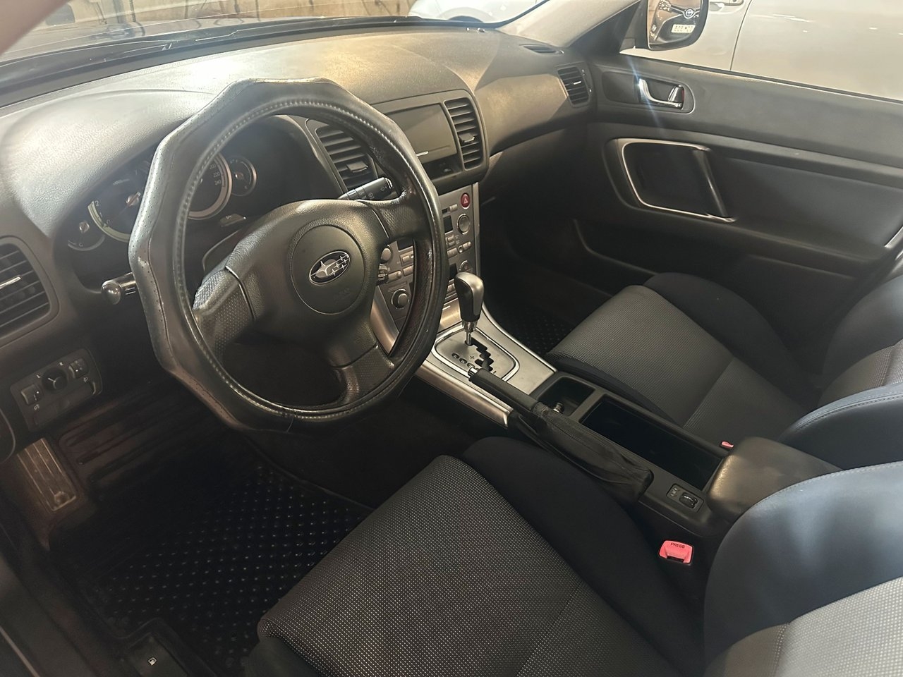 Subaru Legacy 2005, photo 6/13