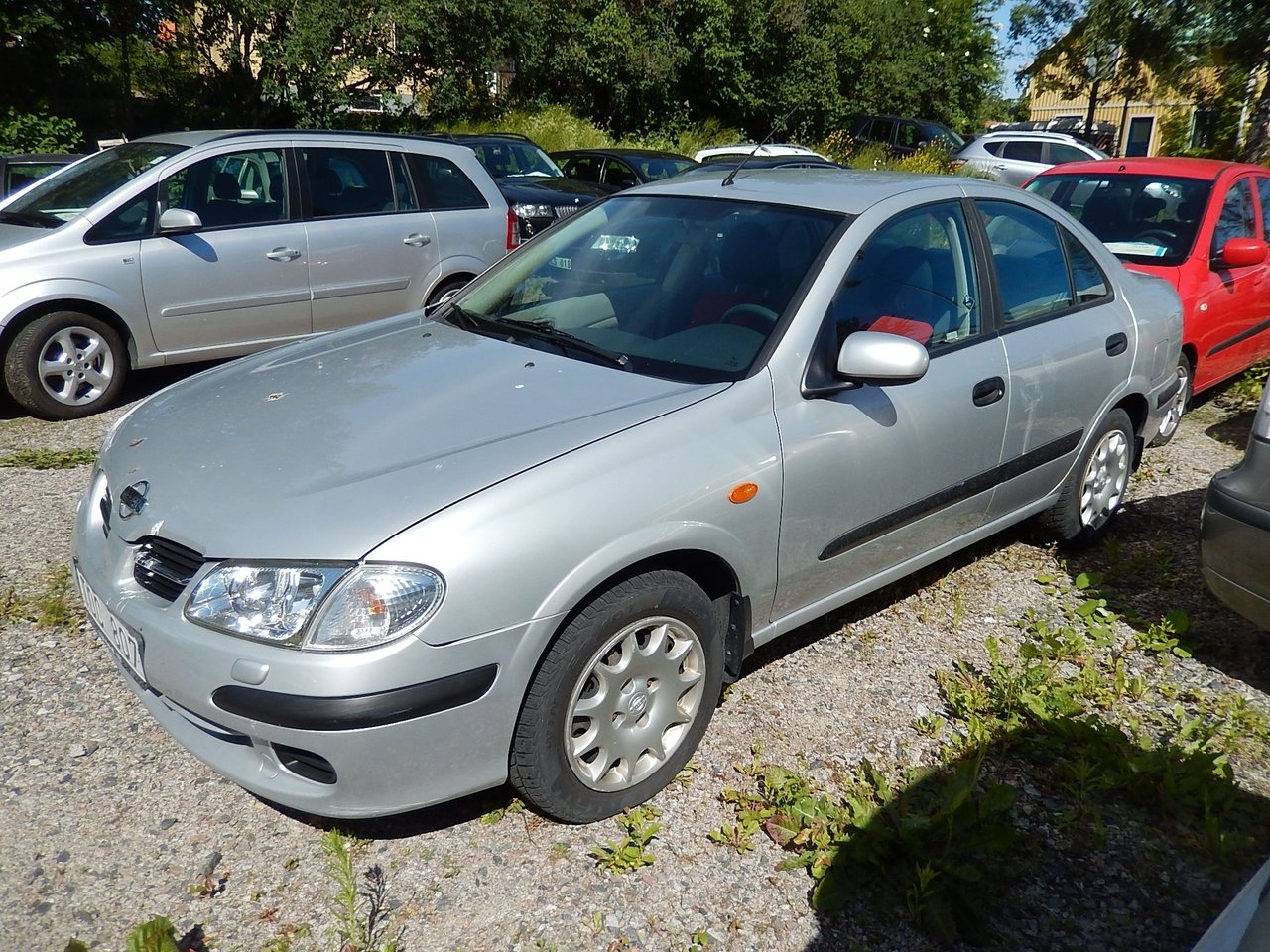 Nissan Almera