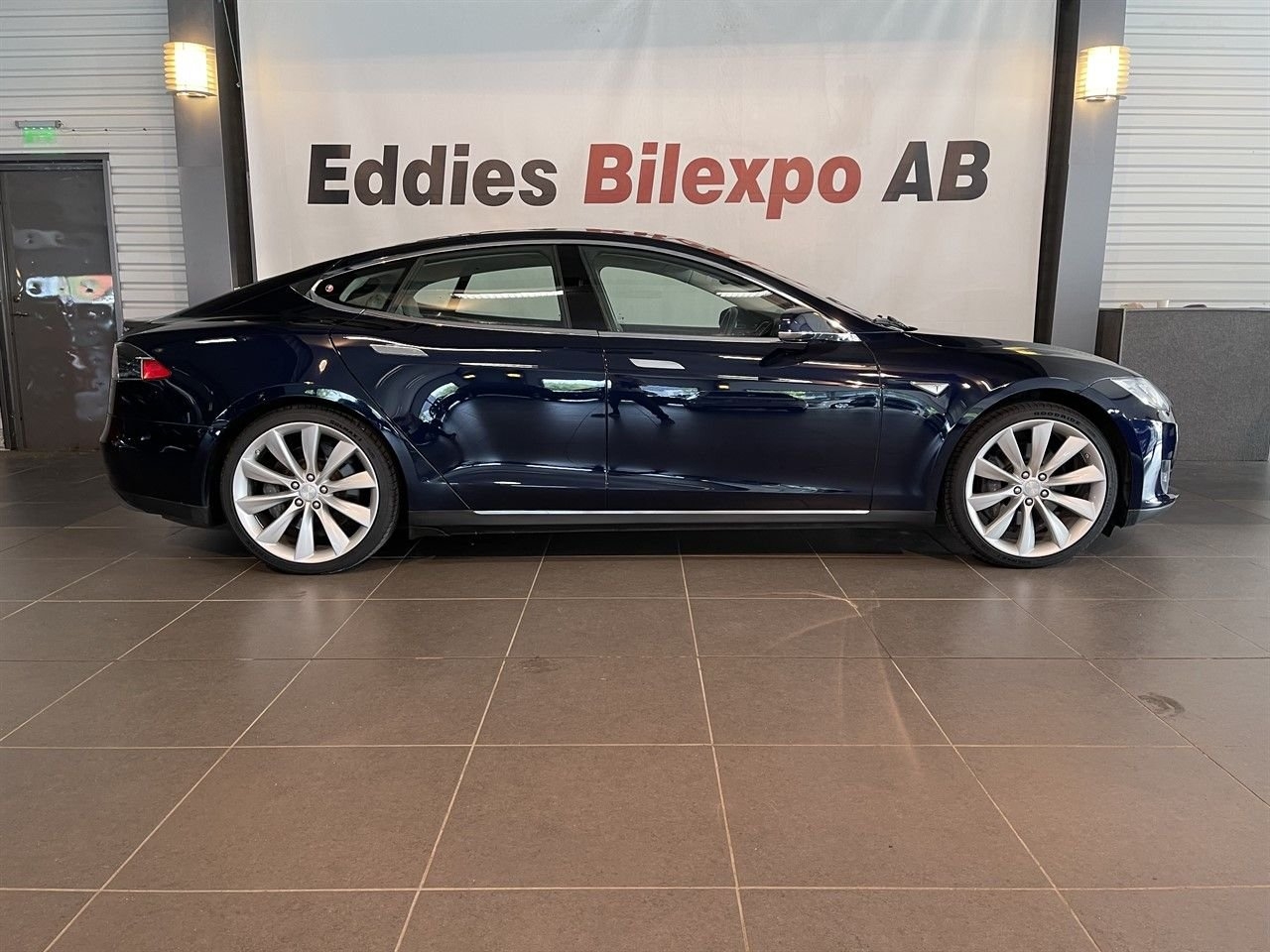 Tesla Model S 85, 422HK 7 sits 2014, bild 4/10