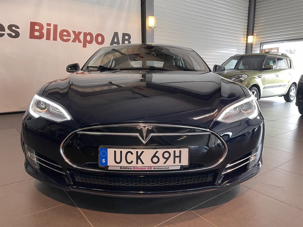 Tesla Model S 85, 422HK 7 sits 2014, bild 2/10