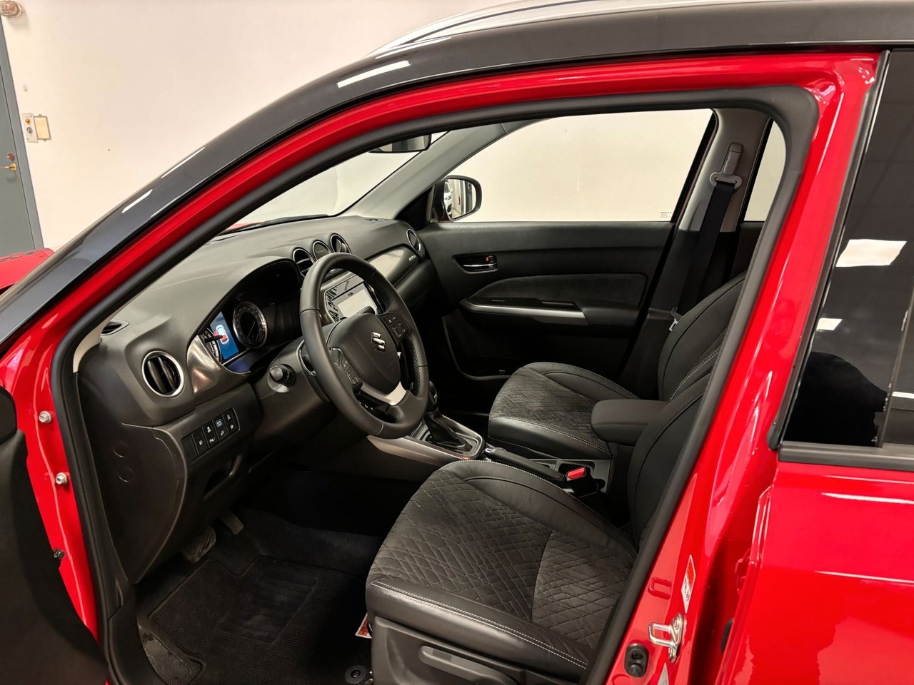 Suzuki Vitara 2023, bild 5/7