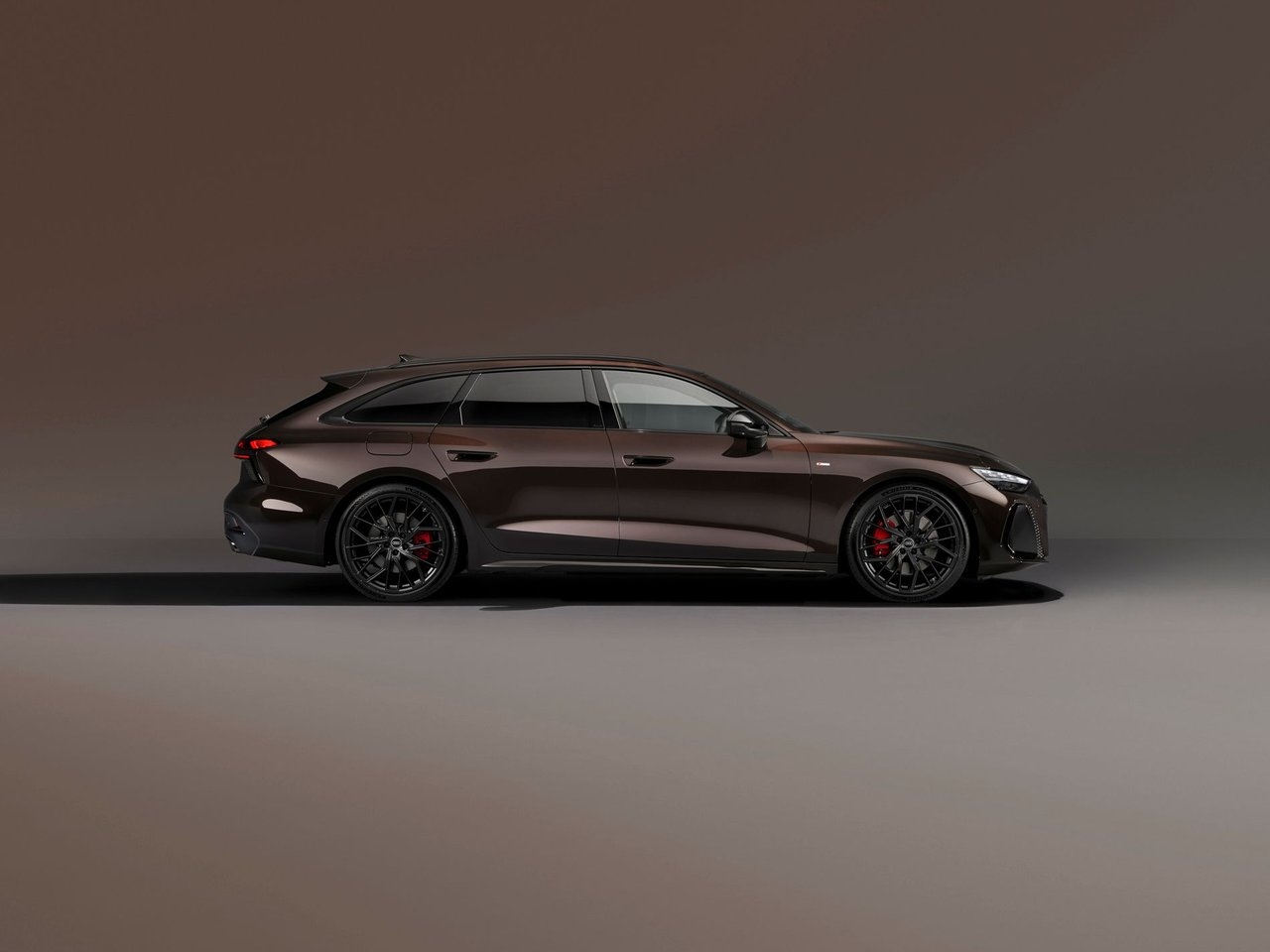 Audi A6 Avant 2025, bild 2/10