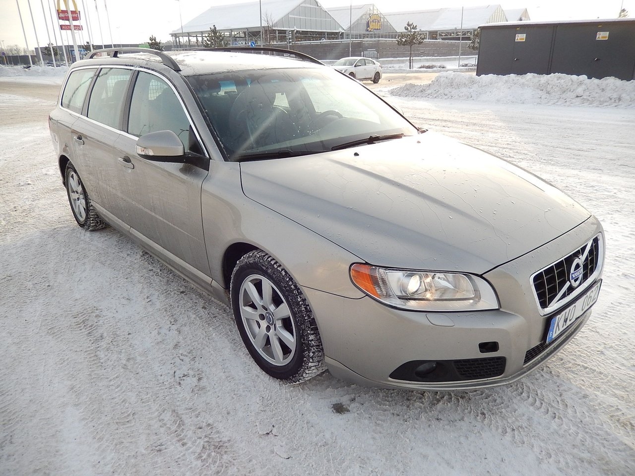 Volvo V70 1.6D DRIVe Momentum 109hk 2011, bild 2/10