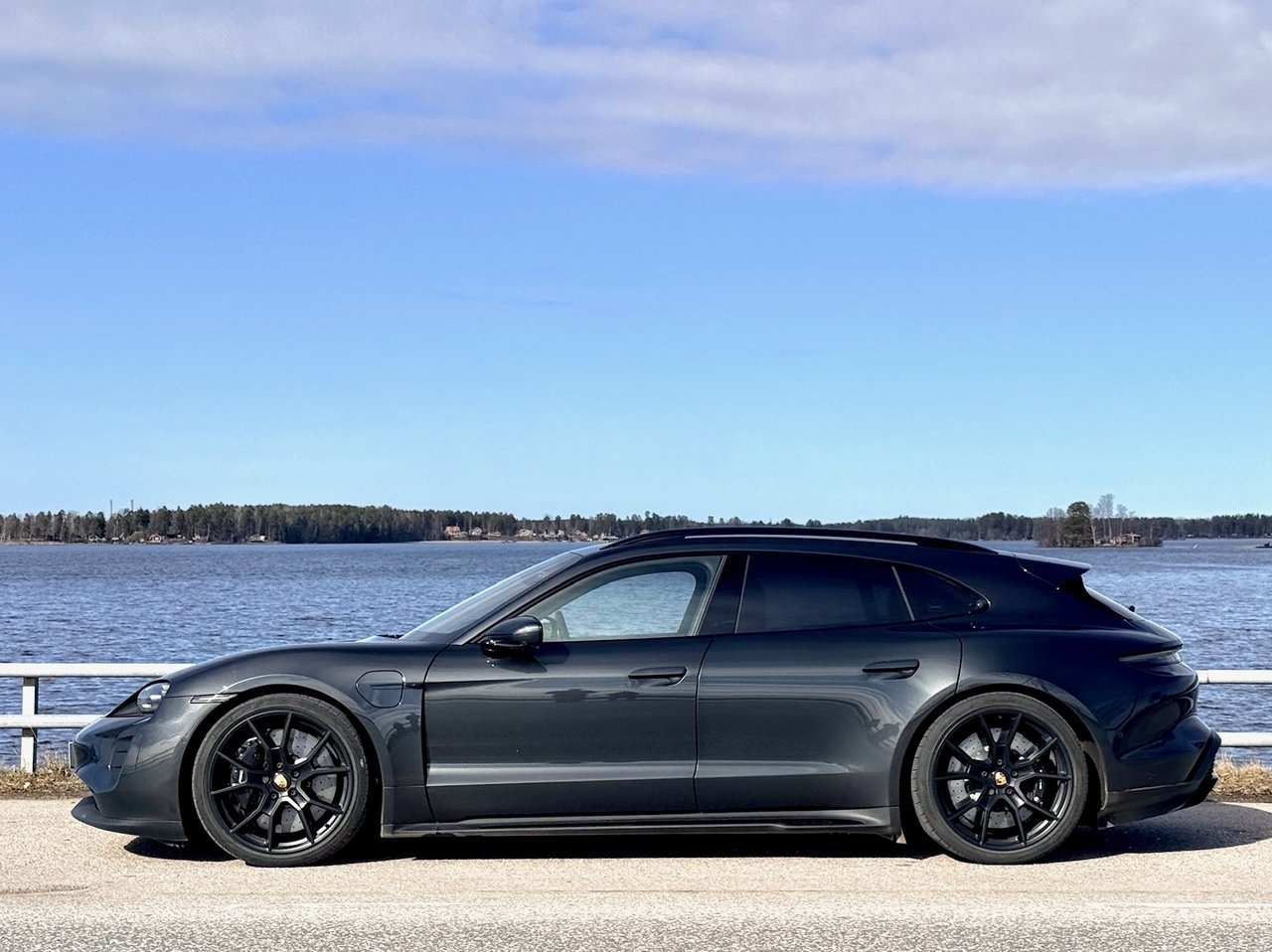 Porsche Taycan 2023, bild 2/38