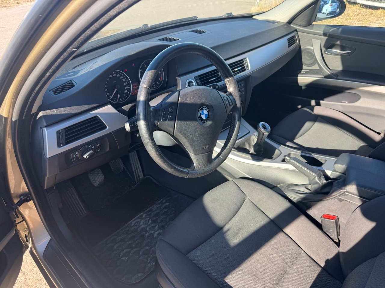 BMW 320 2006, photo 7/10
