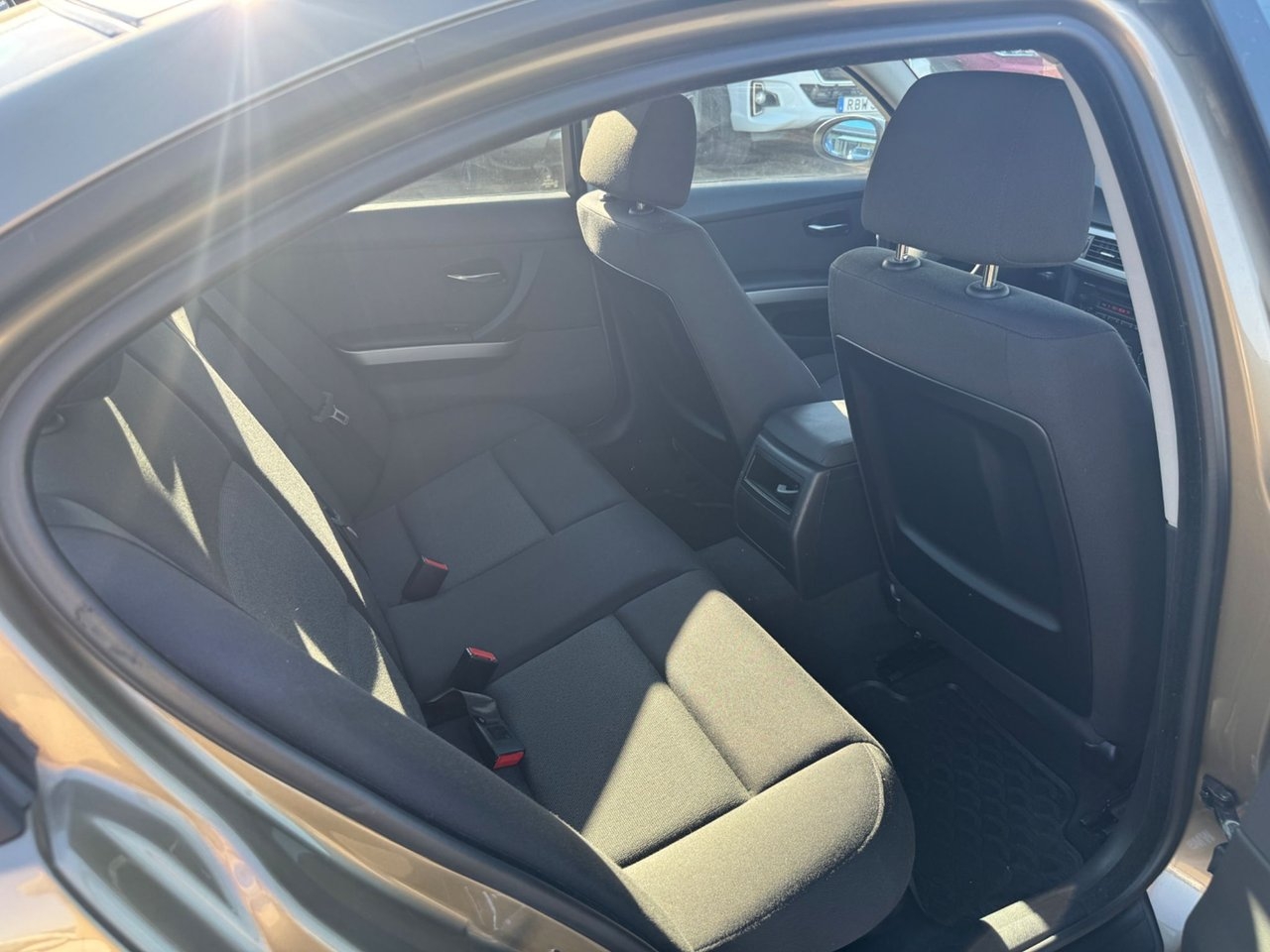 BMW 320 2006, photo 4/10
