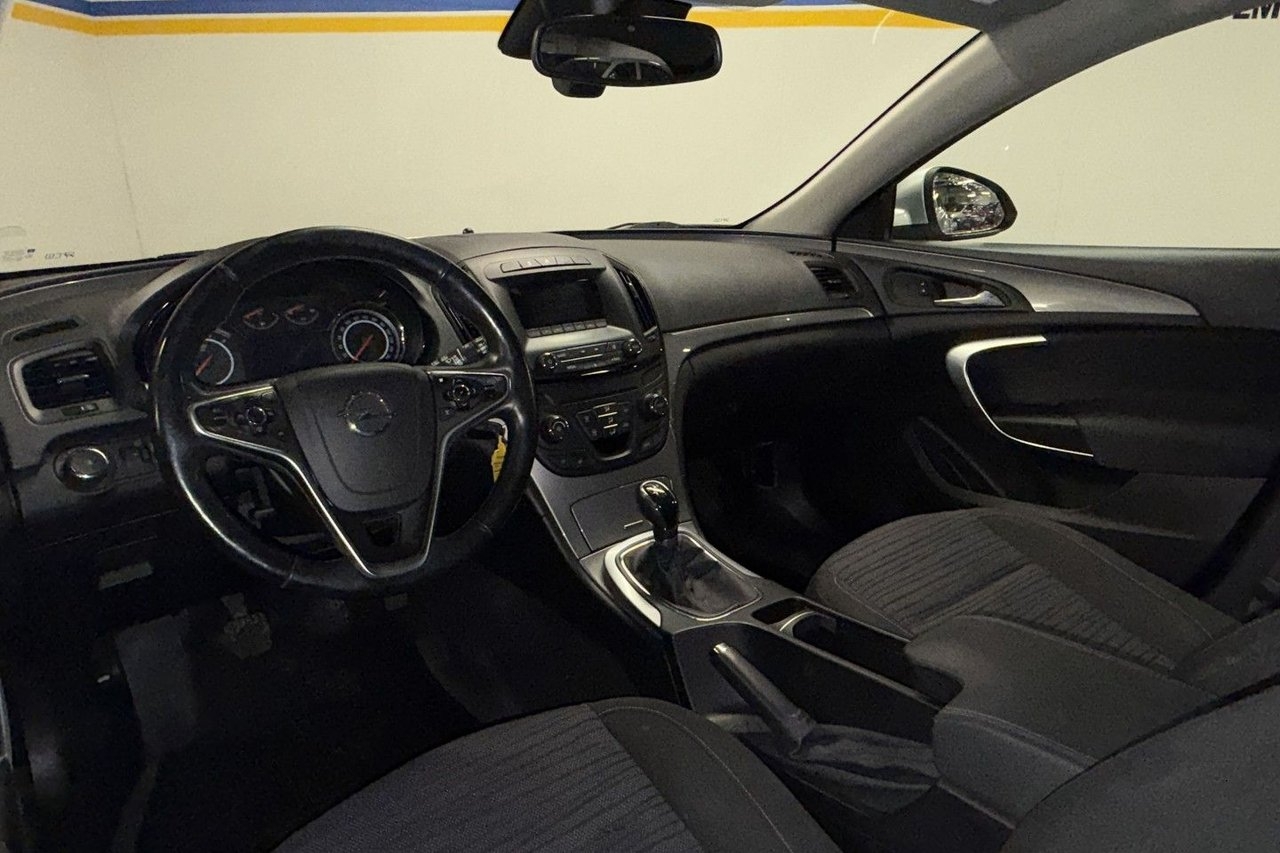 Opel Insignia Sports Tourer 2.0 CDTI 2015, bild 5/9