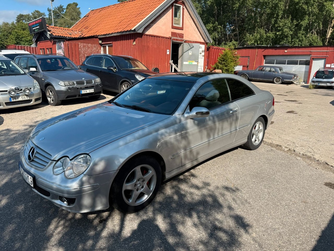 Mercedes-Benz CLK 2004, kuva 2/6