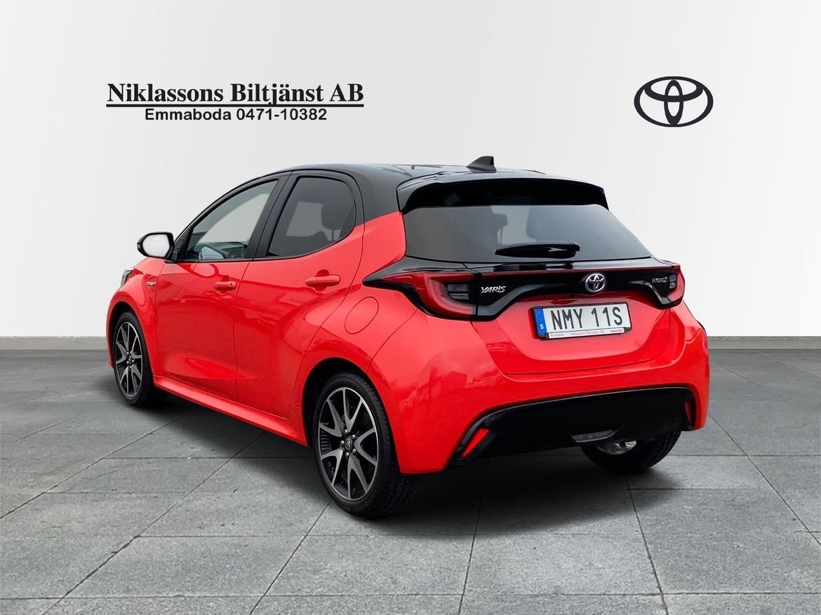 Toyota Yaris Hybrid Med TKG-Garanti 2020, bild 2/10