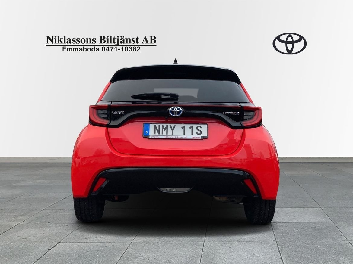 Toyota Yaris Hybrid Med TKG-Garanti 2020, bild 4/10