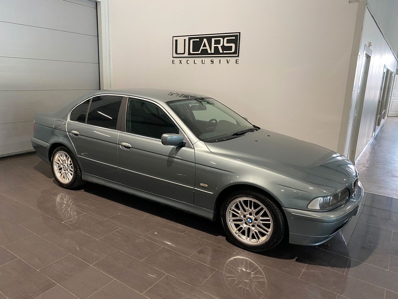BMW 530