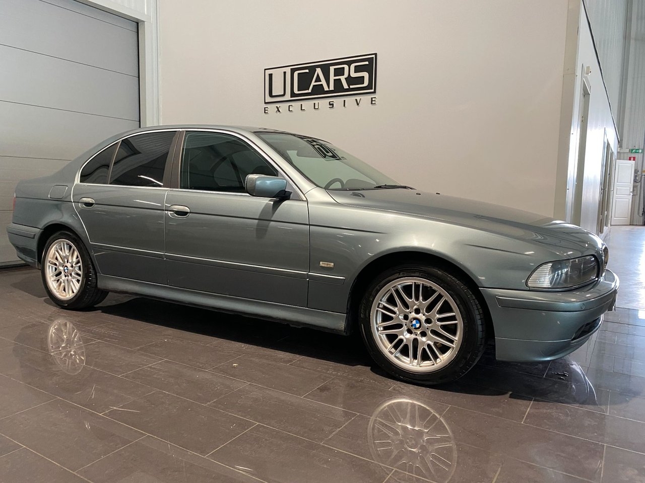 BMW 530 i Sedan / 231HK 2002, photo 2/10