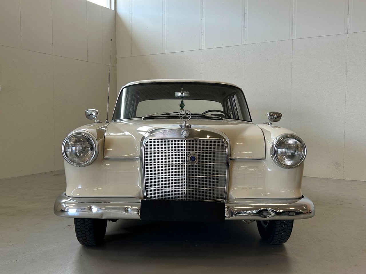 Mercedes-Benz 190 c 1962, kuva 2/26