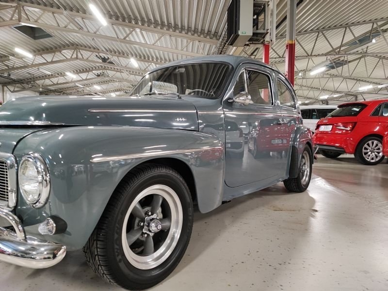 Volvo PV