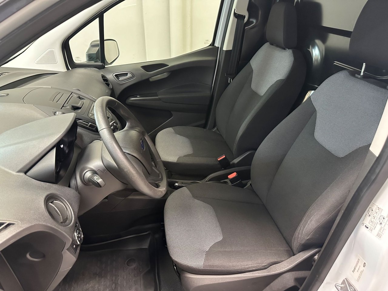 Ford Transit Courier 2019, bild 6/7