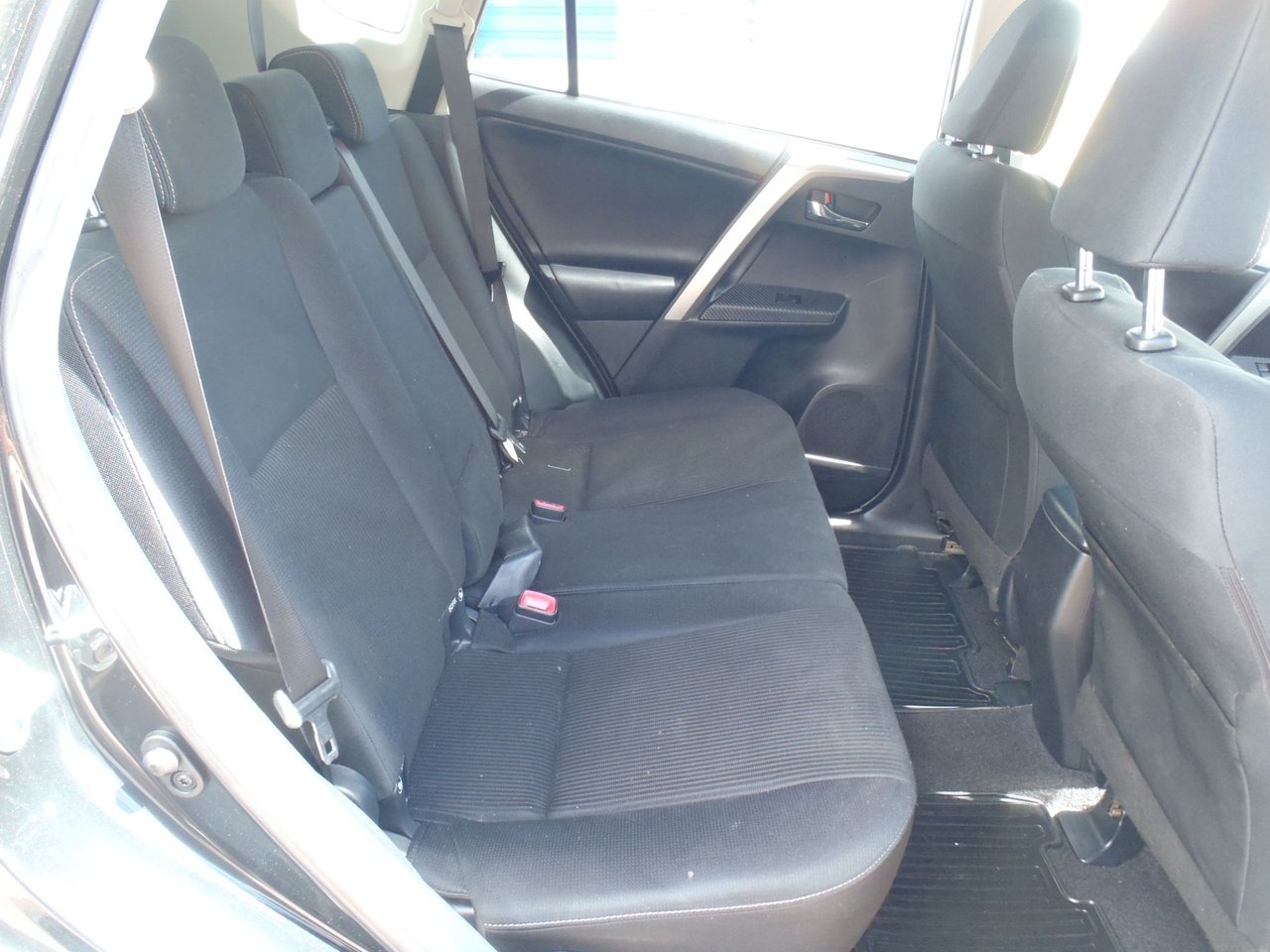 Toyota RAV4 2.0 4WD Multidrive S 150hk 2014, bild 6/10