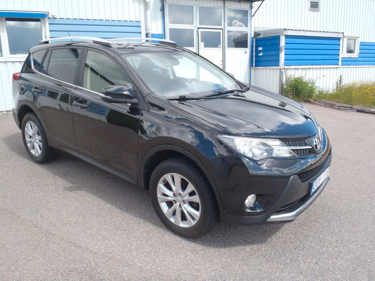 Toyota RAV4 2.0 4WD Multidrive S 150hk 2014, bild 2/10