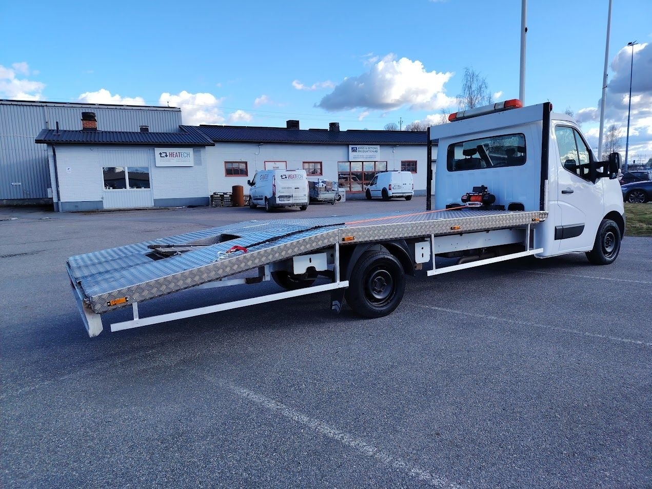 Nissan 400 2013, bild 5/10