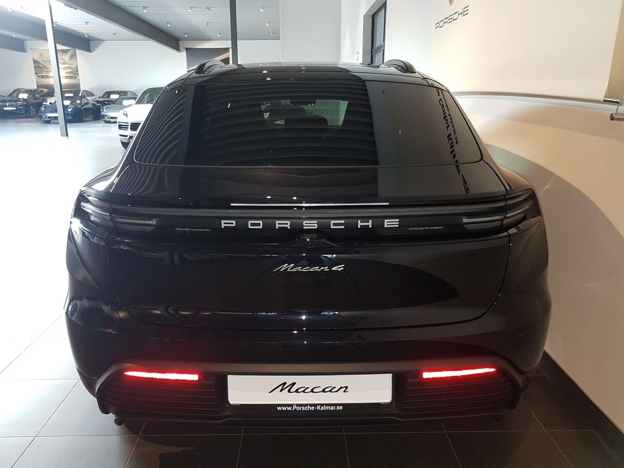 Porsche Macan 4 Electric Se Spec MOMS 2025, photo 5/10