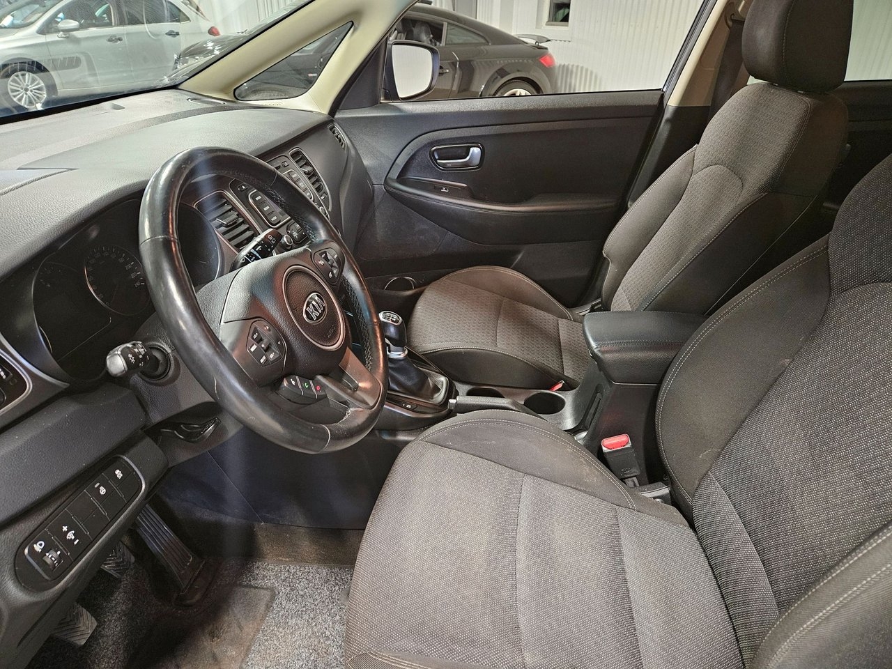 Kia Carens 1.7 VGT GLS Dragkrok 7-sits 2017, bild 5/9
