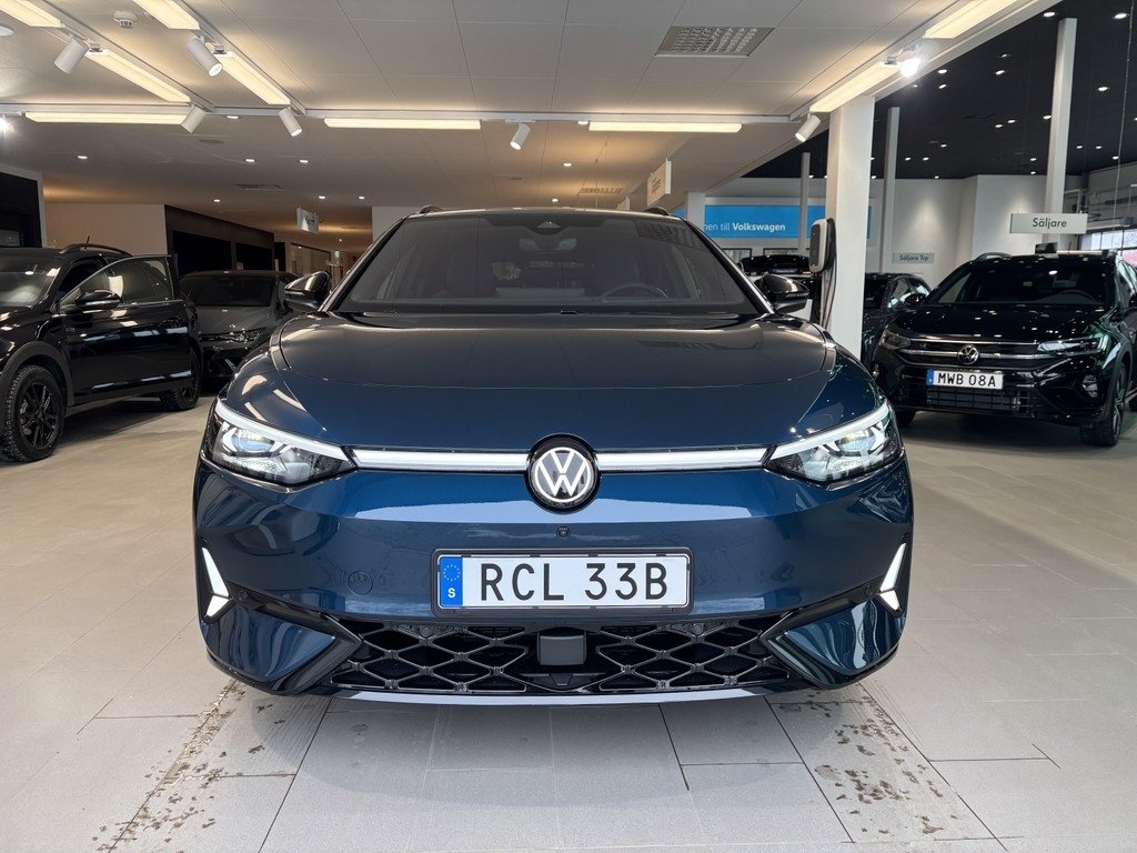 Volkswagen ID.7 GTX Tourer 340hk 2026, bild 3/10