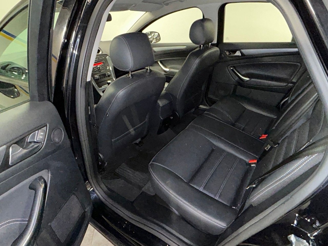 Ford Mondeo 2014, photo 6/9