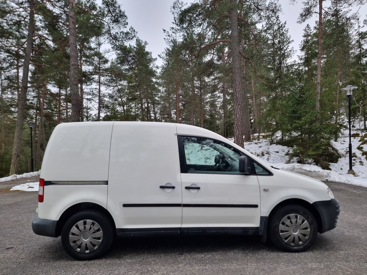 Volkswagen Caddy 2008, kuva 4/10