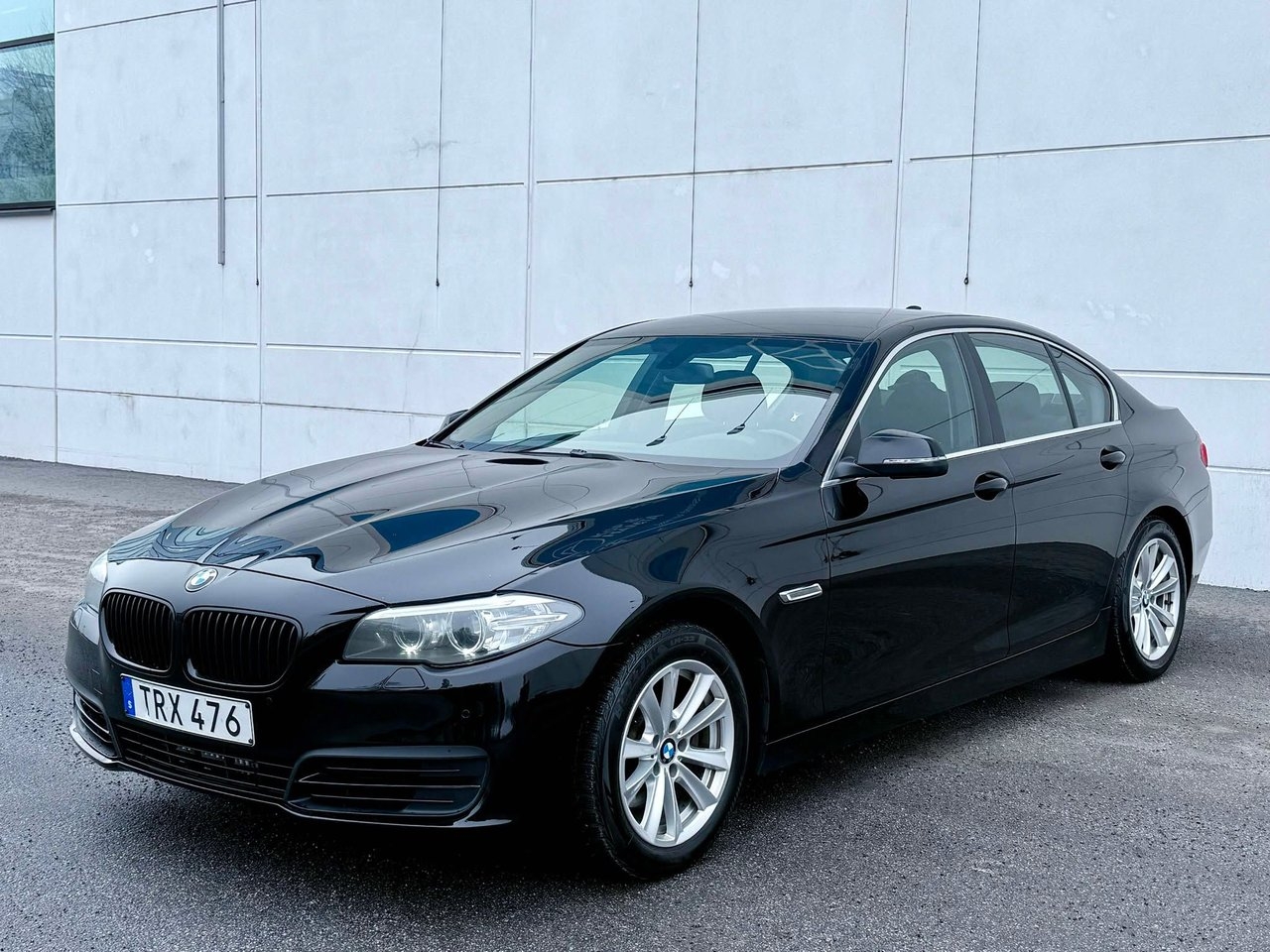 BMW 520 2015, bild 2/10