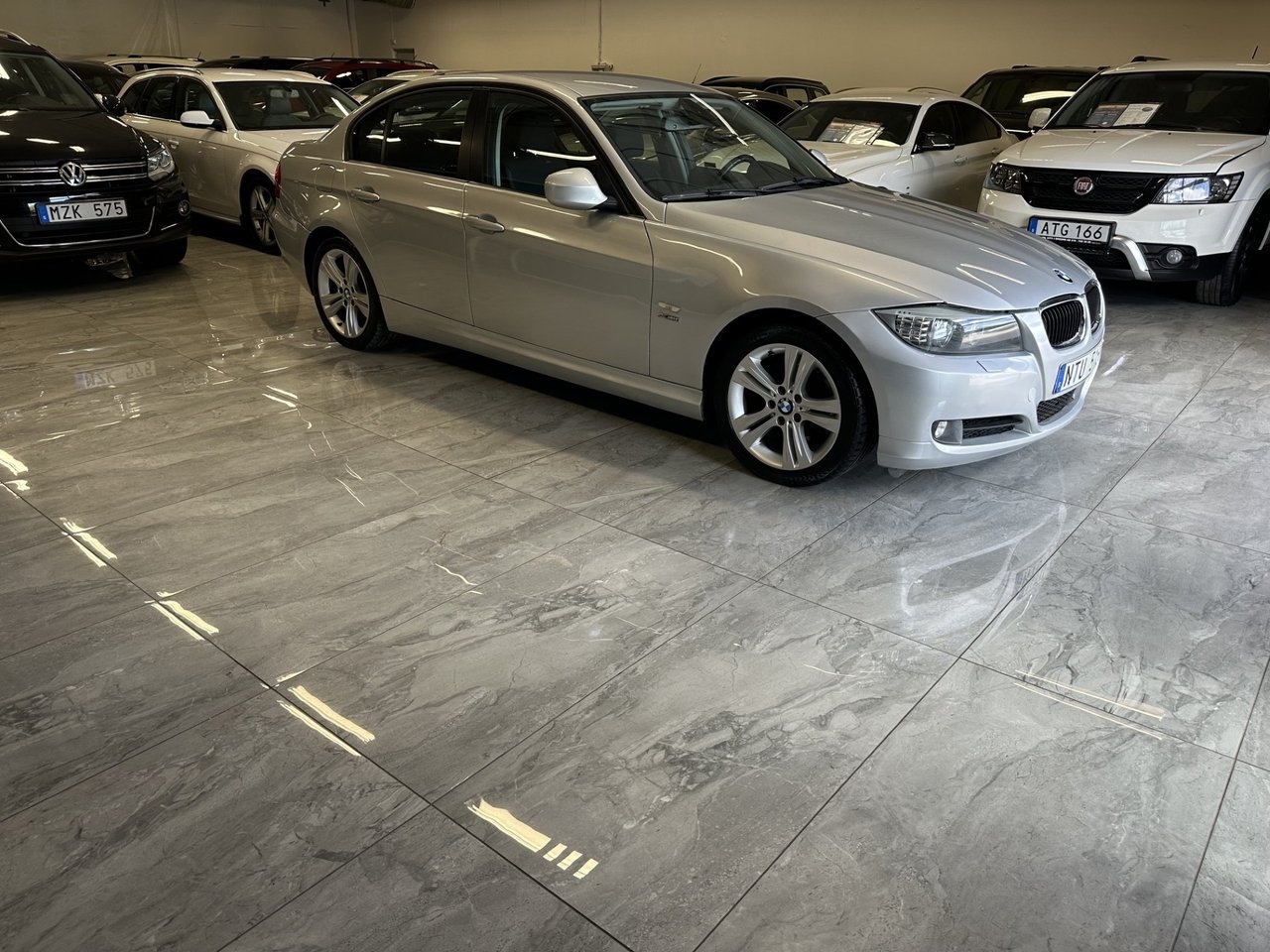 BMW 320 2012, bild 2/10