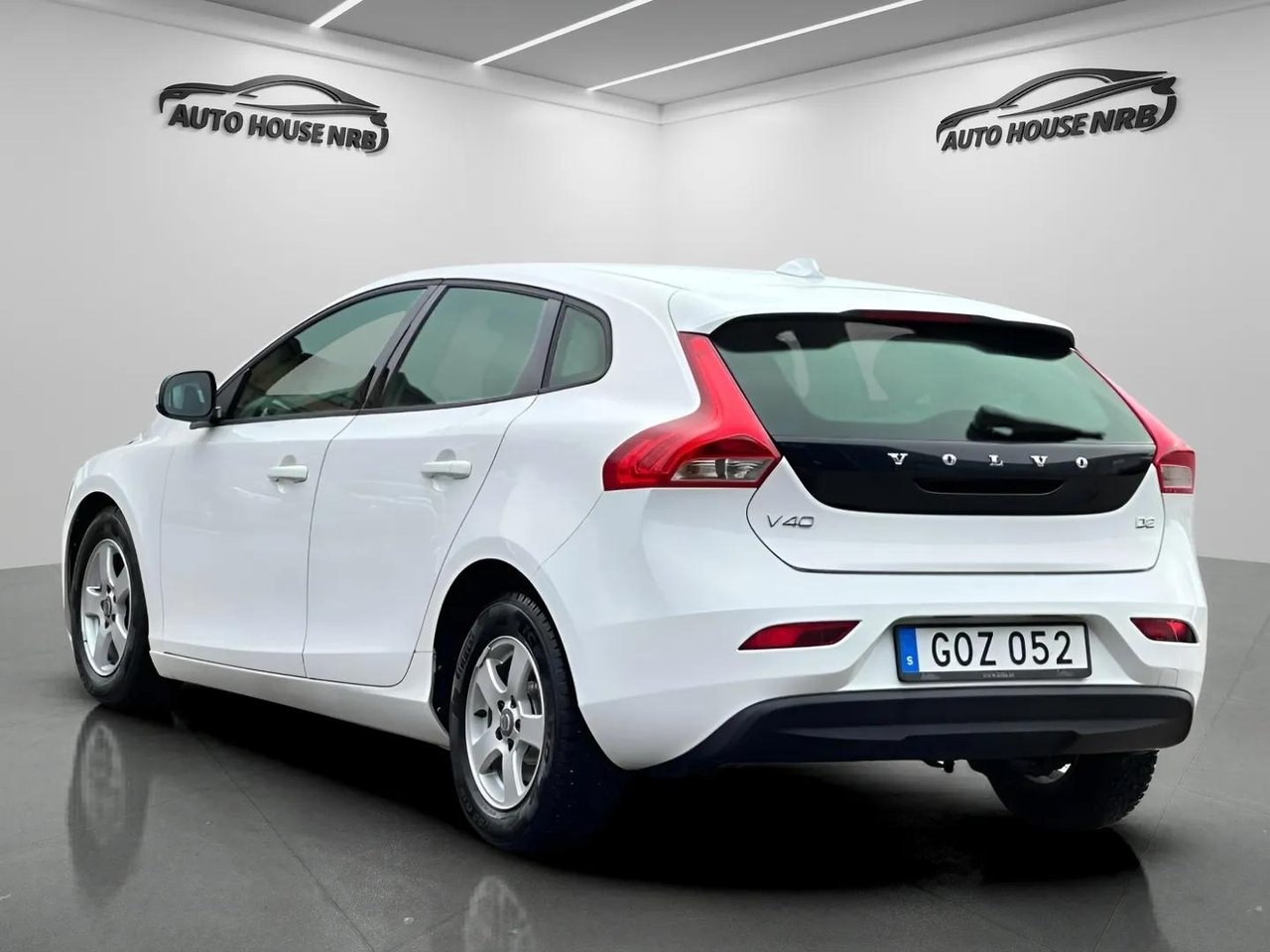 Volvo V40 2015, photo 7/10