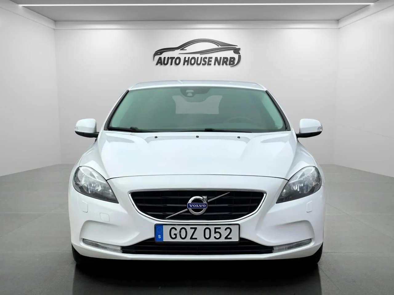 Volvo V40 2015, photo 5/10