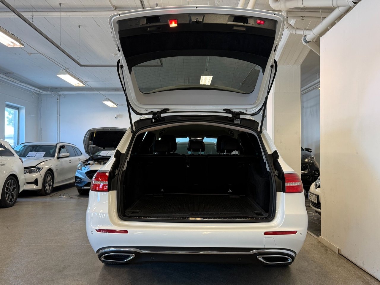 Mercedes-Benz E 2018, bild 7/10