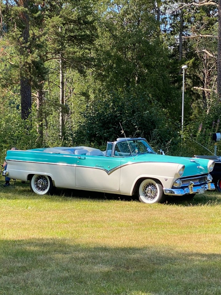 Ford Fairlane