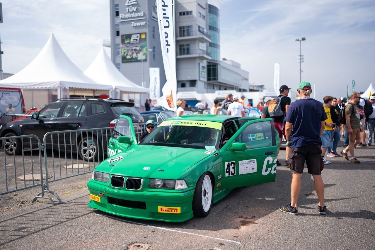 BMW 320