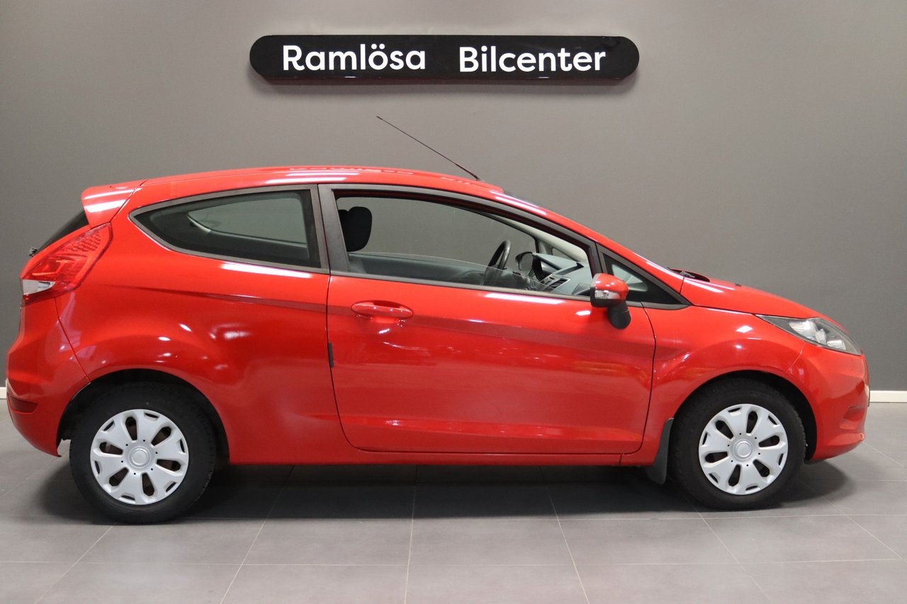 Ford Fiesta 3-dörrar 1.25 Trend Euro 5 2010, kuva 3/10