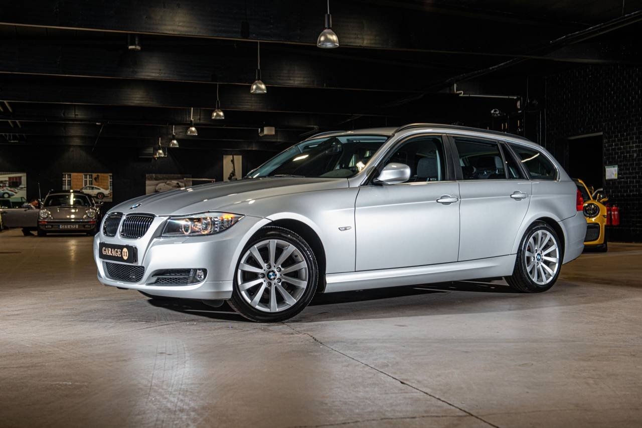 BMW 325 i Touring 2012, bild 2/10