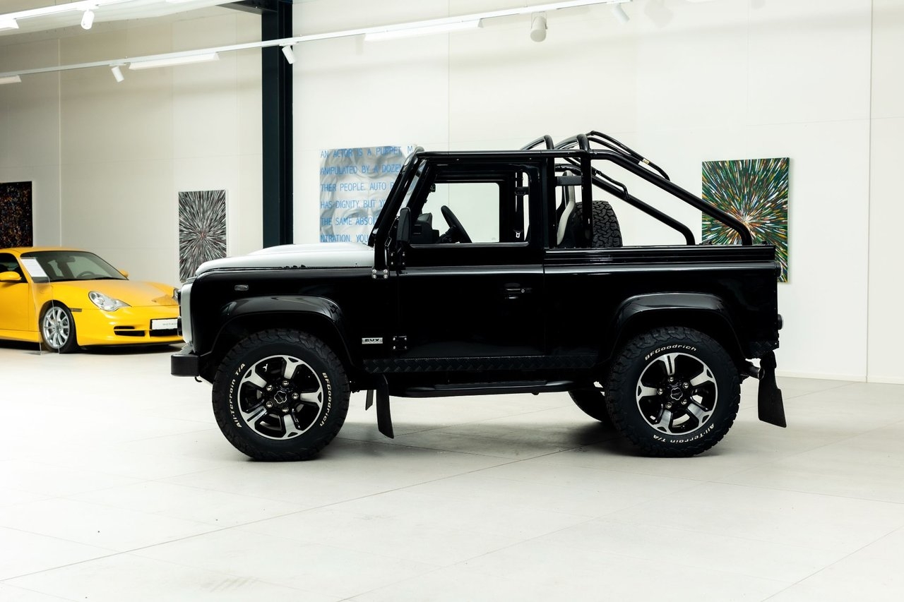 Land Rover Defender 90 SVX OVERFINCH 2009, bild 2/28