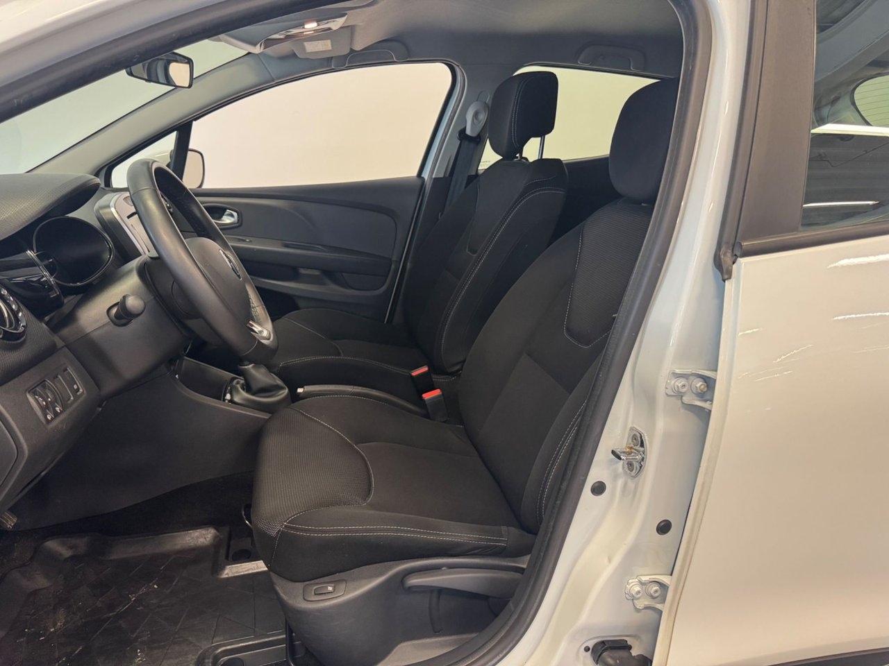Renault Clio 0.9 TCe Euro 6 2019, bild 5/7