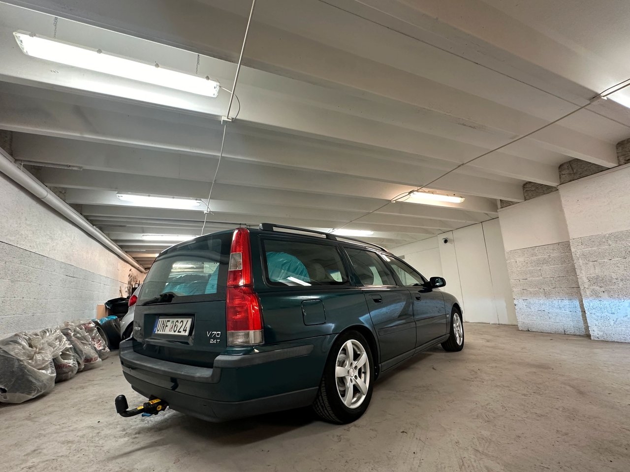 Volvo V70 2.4 T Ny servad 2002, bild 4/16