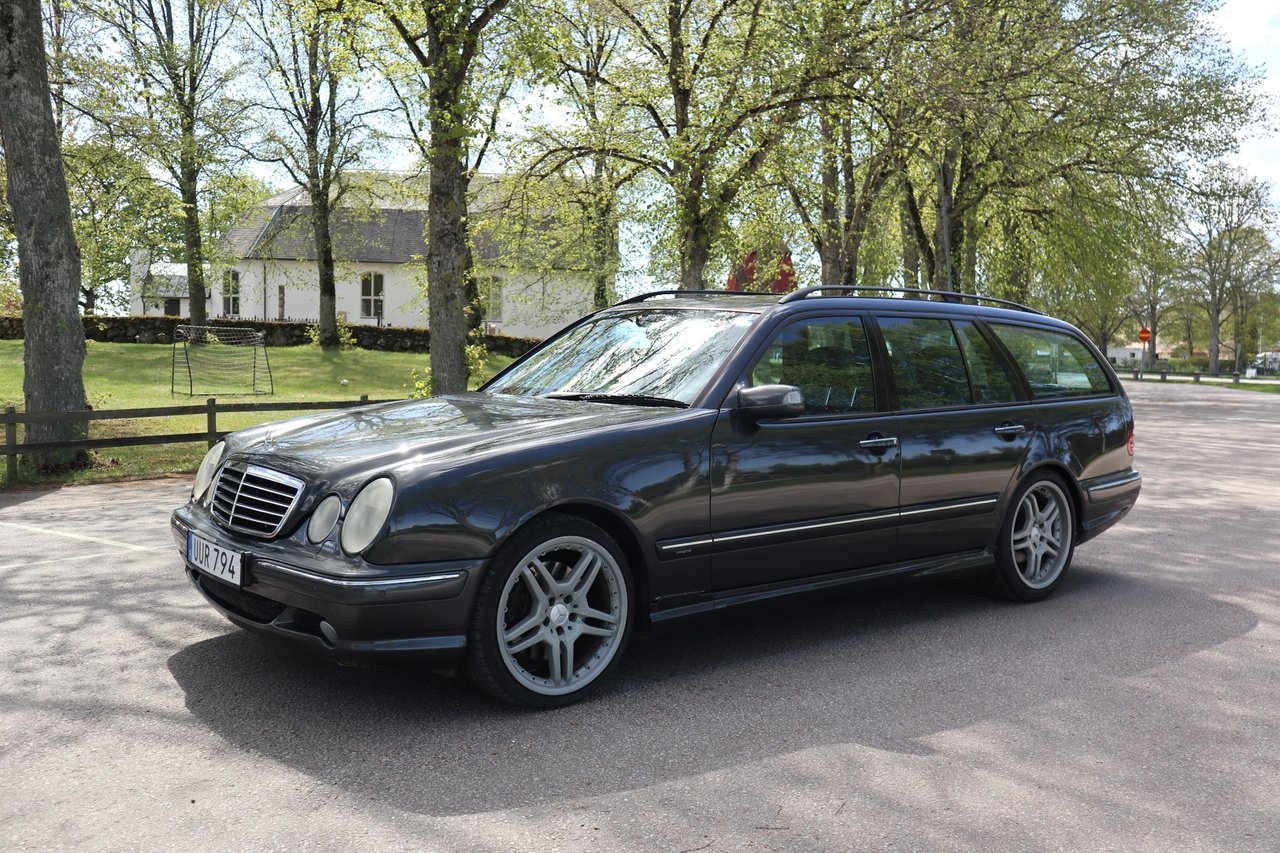 Mercedes-Benz E